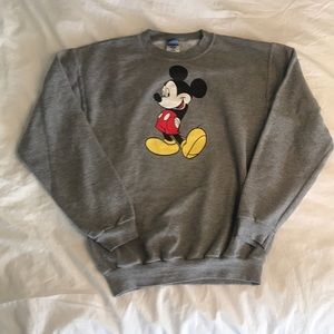 *VINTAGE* Mickey Mouse sweatshirt